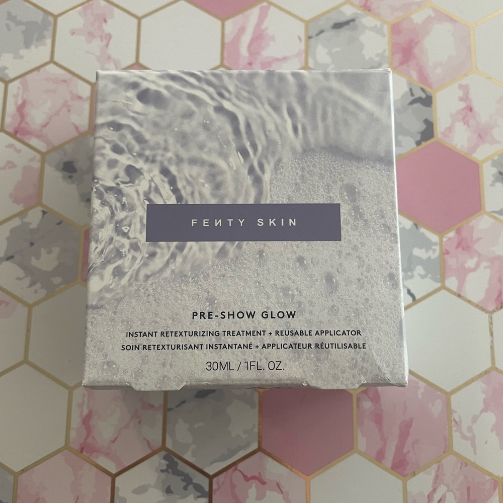 FENTY SKIN Pre-Show Glow 10% Aha Treatment + Reusable Applicator - Picture 1 of 3